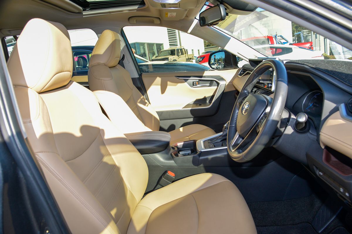 2020 Toyota RAV4 Cruiser AXAH52R