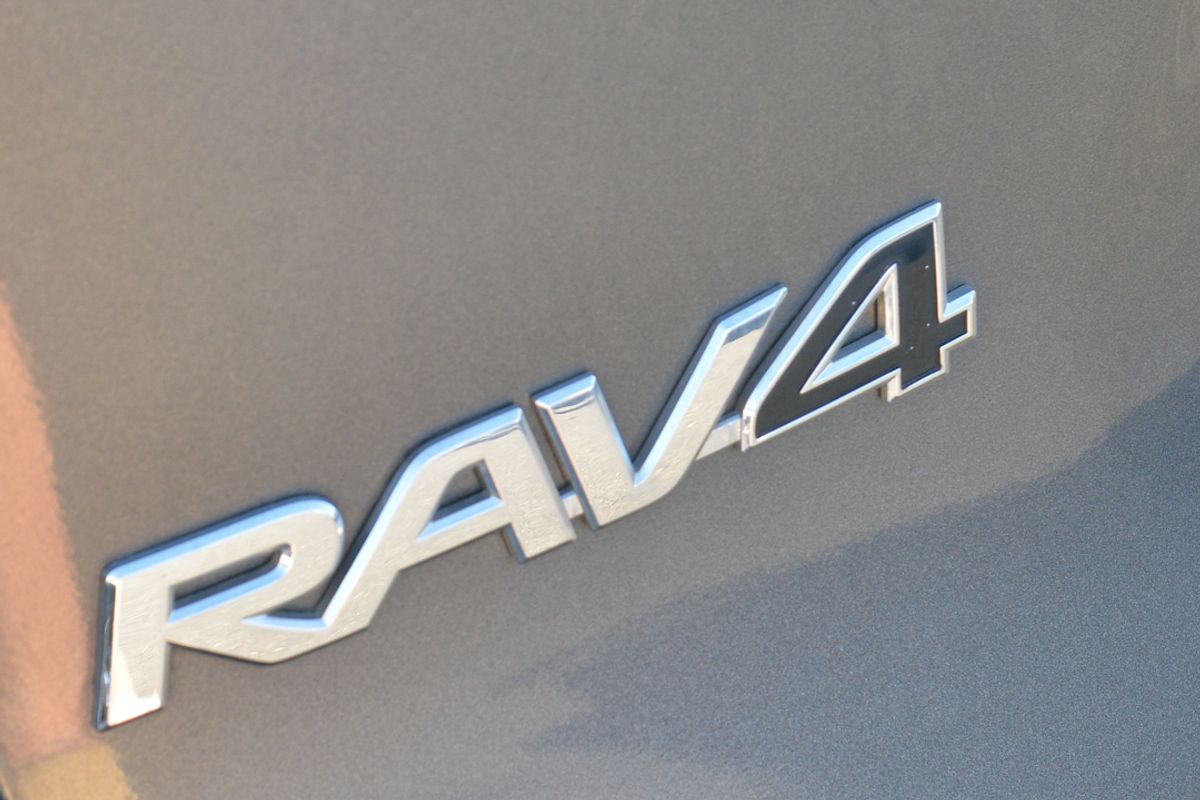 2020 Toyota RAV4 Cruiser AXAH52R