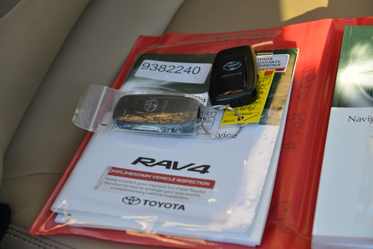 2020 Toyota RAV4 Cruiser AXAH52R