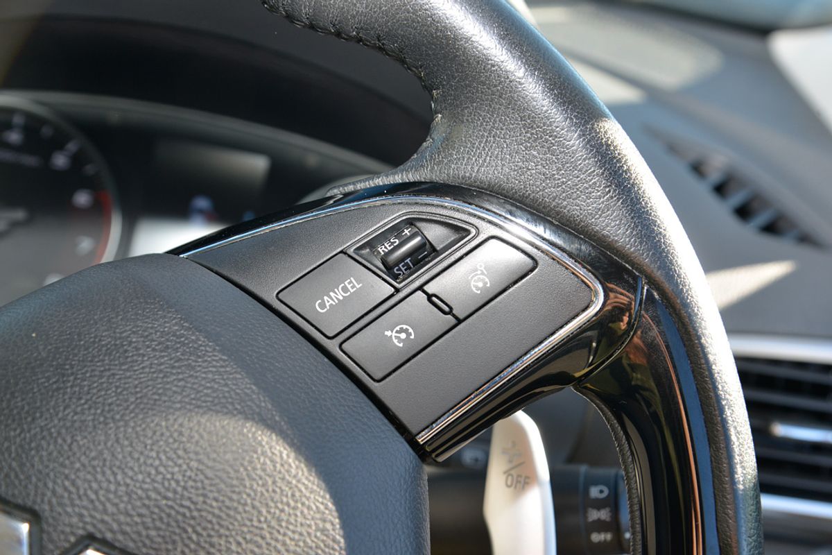 2019 Mitsubishi Eclipse Cross Black Edition YA