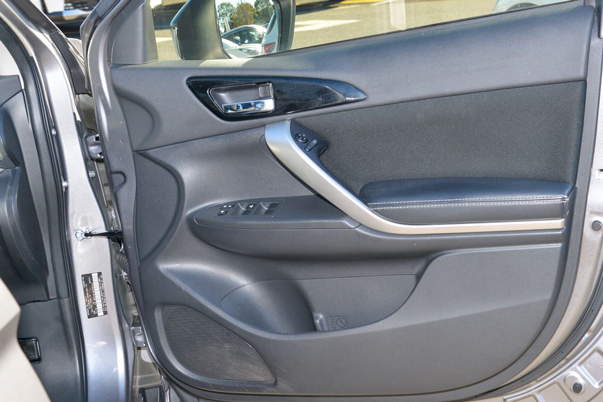 2019 Mitsubishi Eclipse Cross Black Edition YA