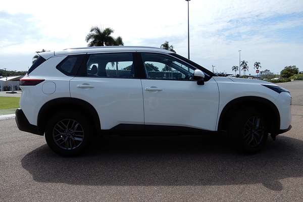 2024 Nissan X-TRAIL ST T33