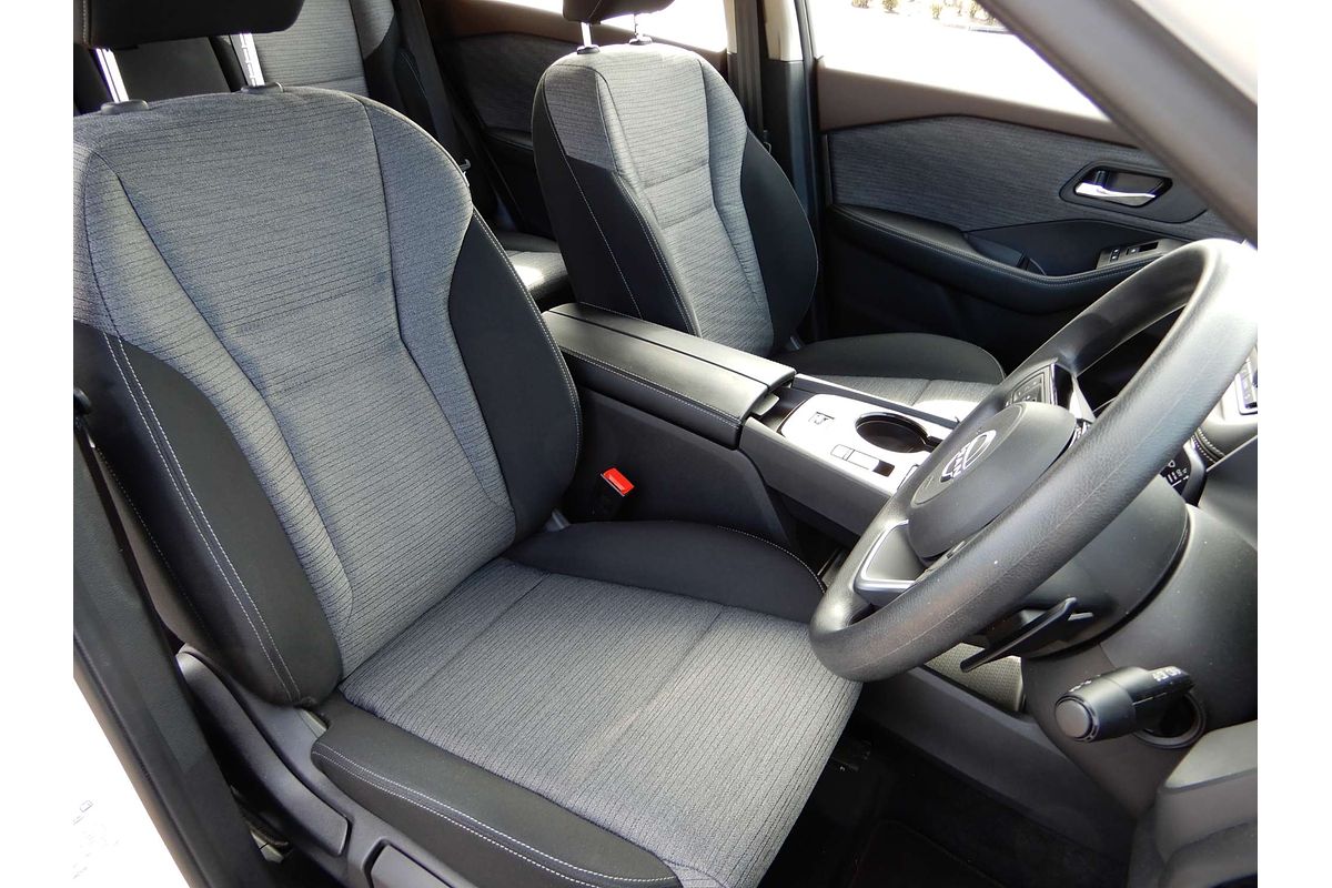 2024 Nissan X-TRAIL ST T33