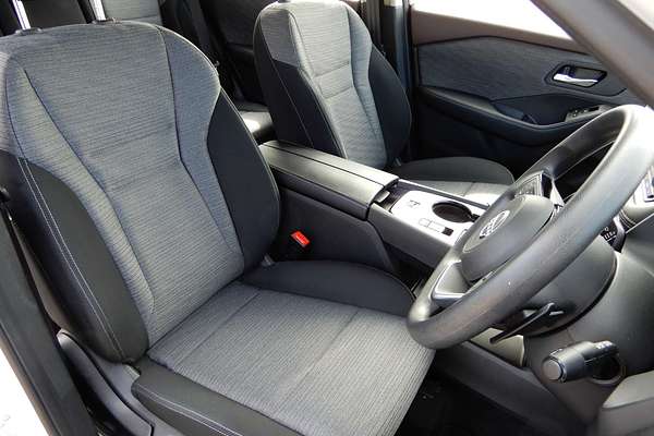 2024 Nissan X-TRAIL ST T33