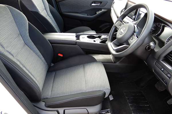 2024 Nissan X-TRAIL ST T33