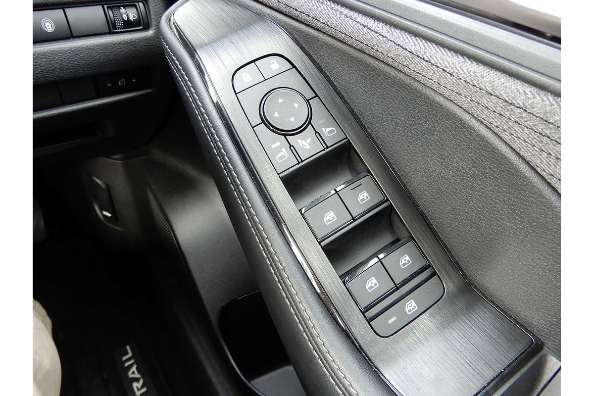 2024 Nissan X-TRAIL ST T33