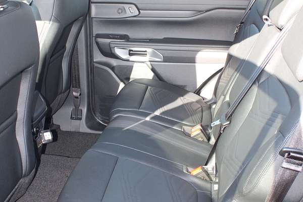 2025 Ford Everest Black Edition 2.0L