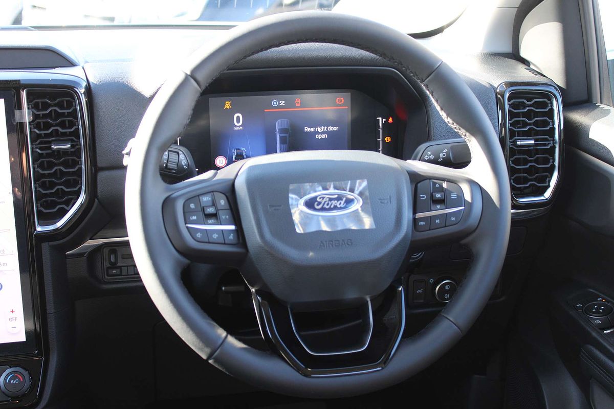 2025 Ford Everest Black Edition 2.0L