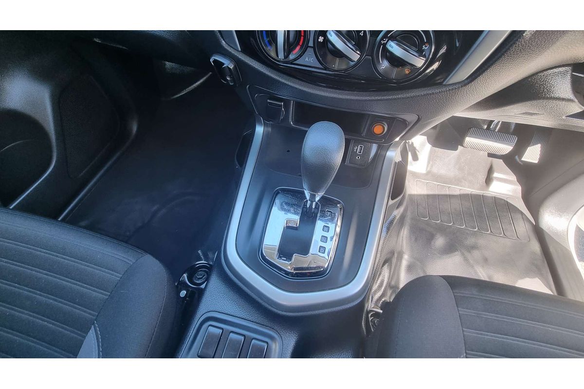 2021 Nissan Navara SL D23 Rear Wheel Drive