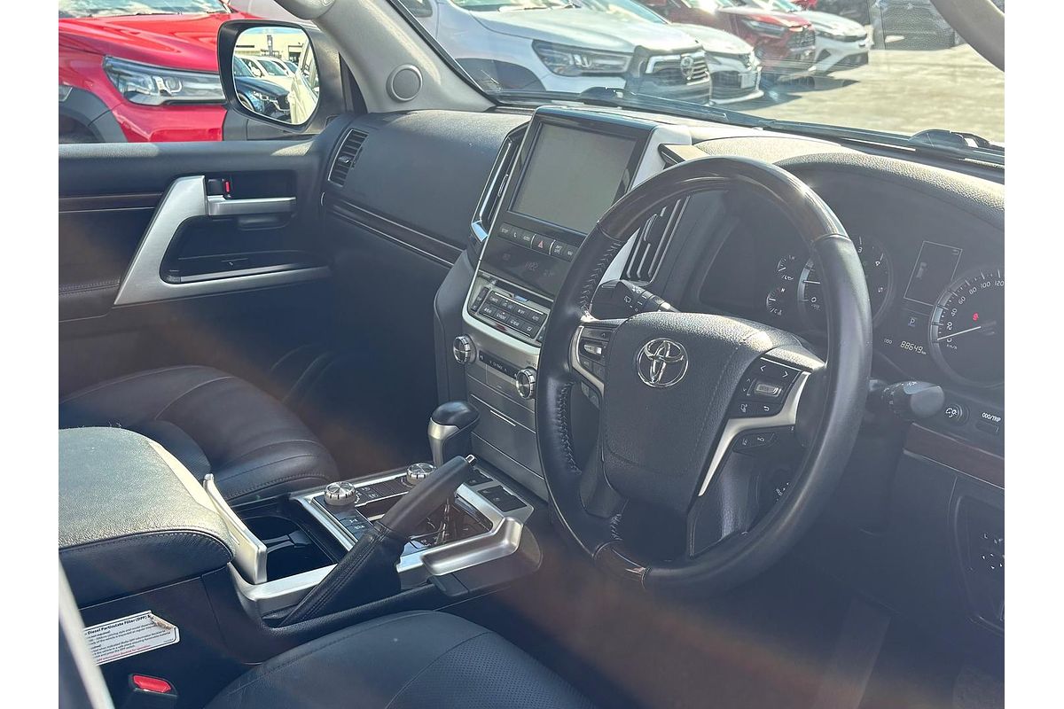 2021 Toyota Landcruiser Sahara VDJ200R
