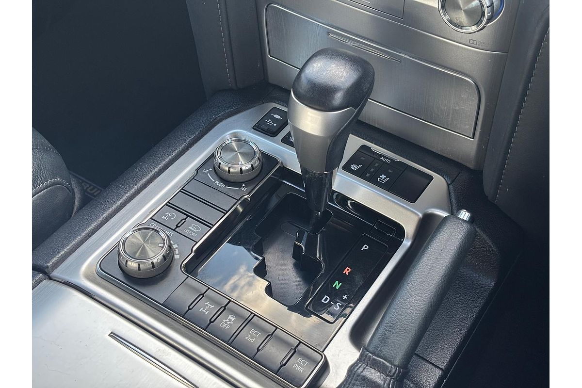 2021 Toyota Landcruiser Sahara VDJ200R