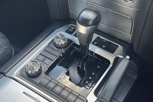 2021 Toyota Landcruiser Sahara VDJ200R