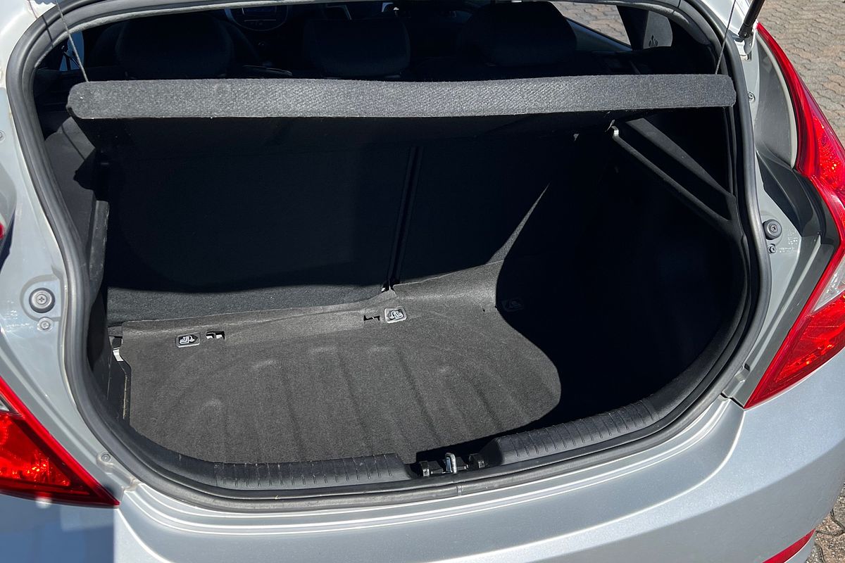 2014 Hyundai Accent Active RB2