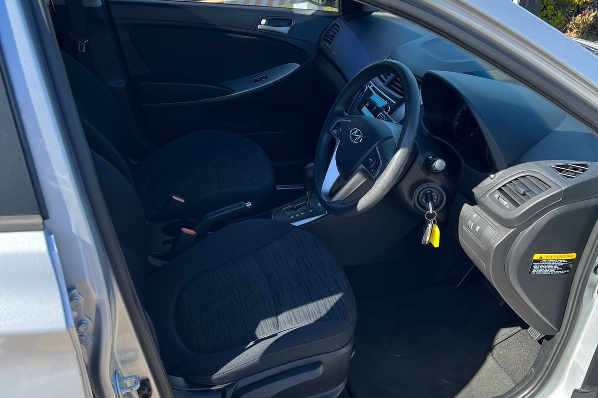 2014 Hyundai Accent Active RB2