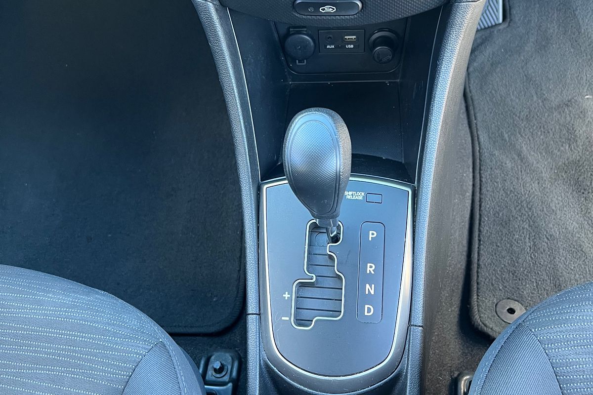 2014 Hyundai Accent Active RB2