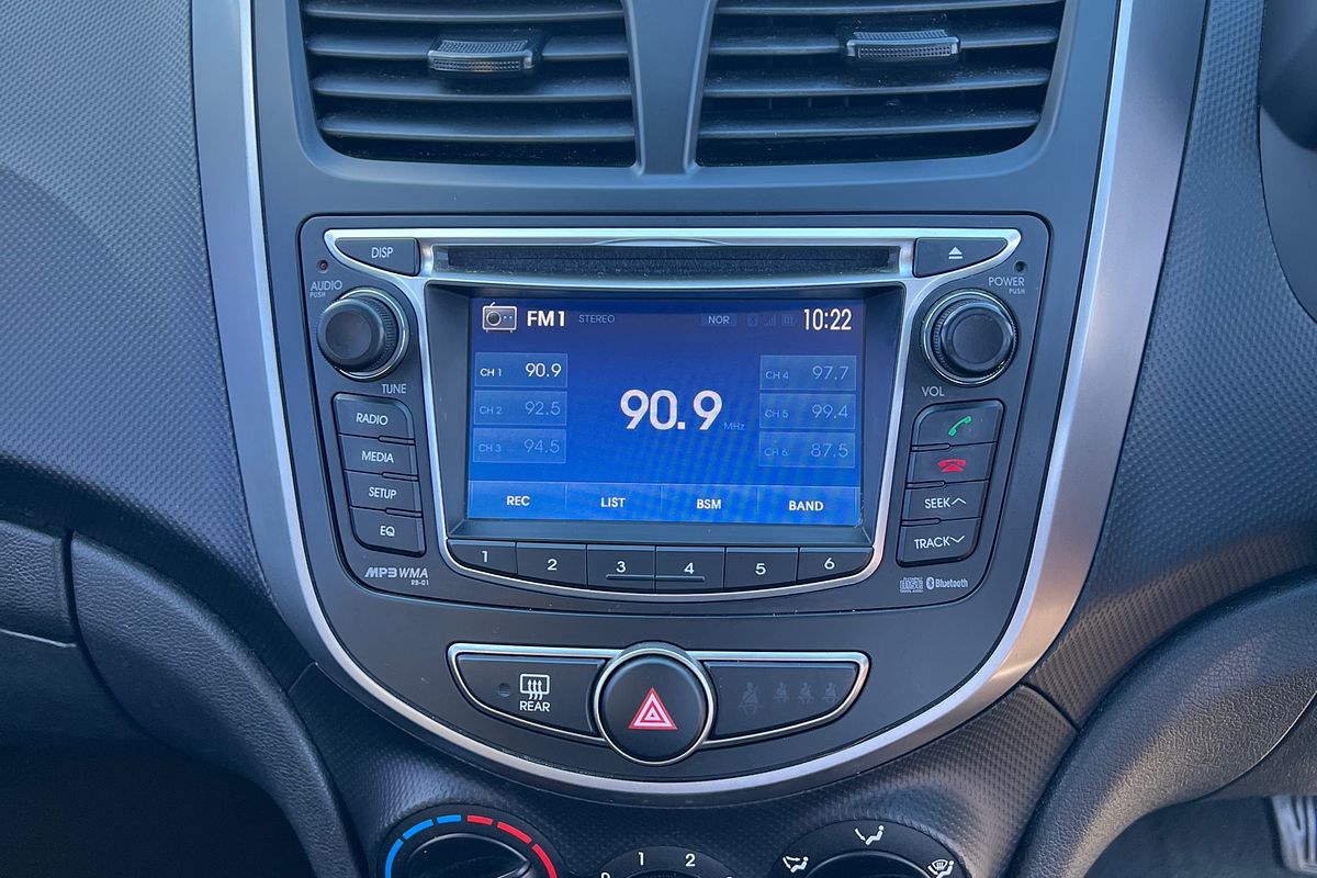 2014 Hyundai Accent Active RB2