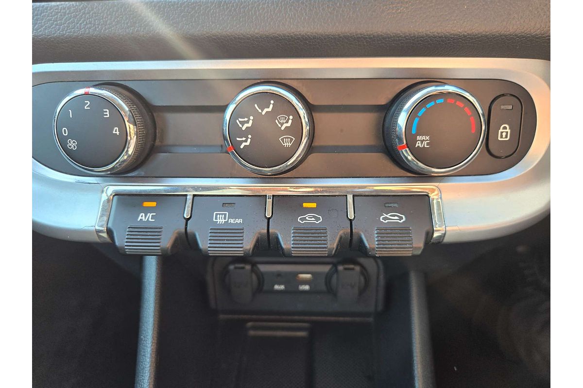 2015 Kia Rio S UB