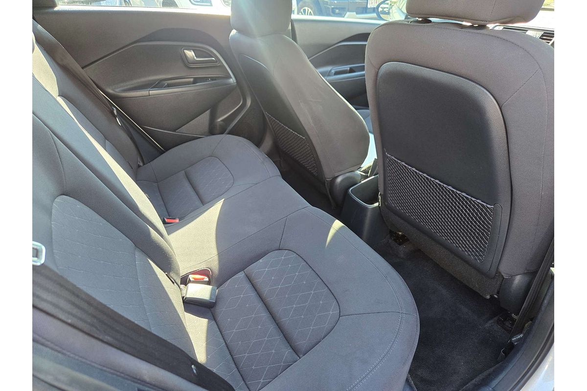 2015 Kia Rio S UB