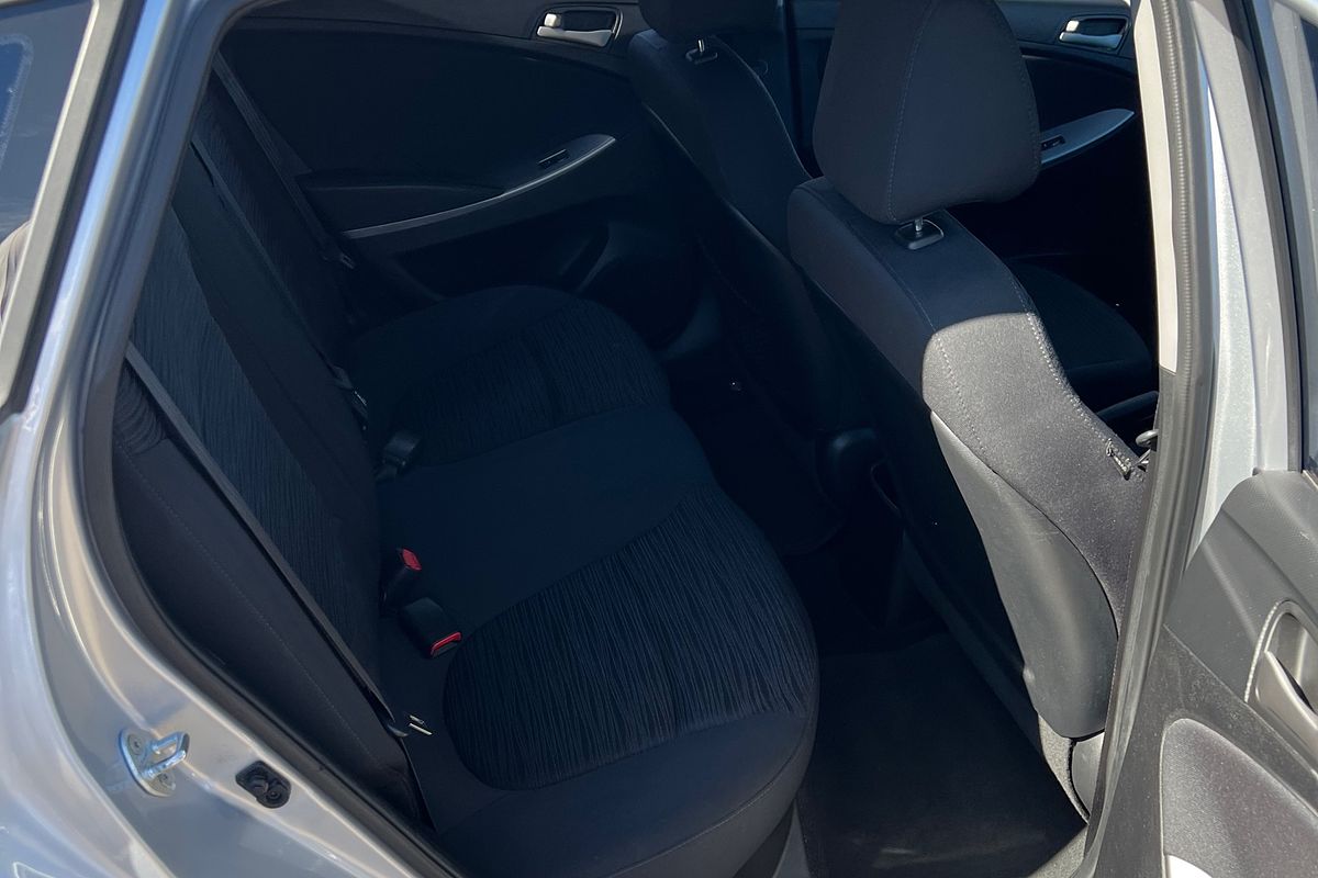 2014 Hyundai Accent Active RB2