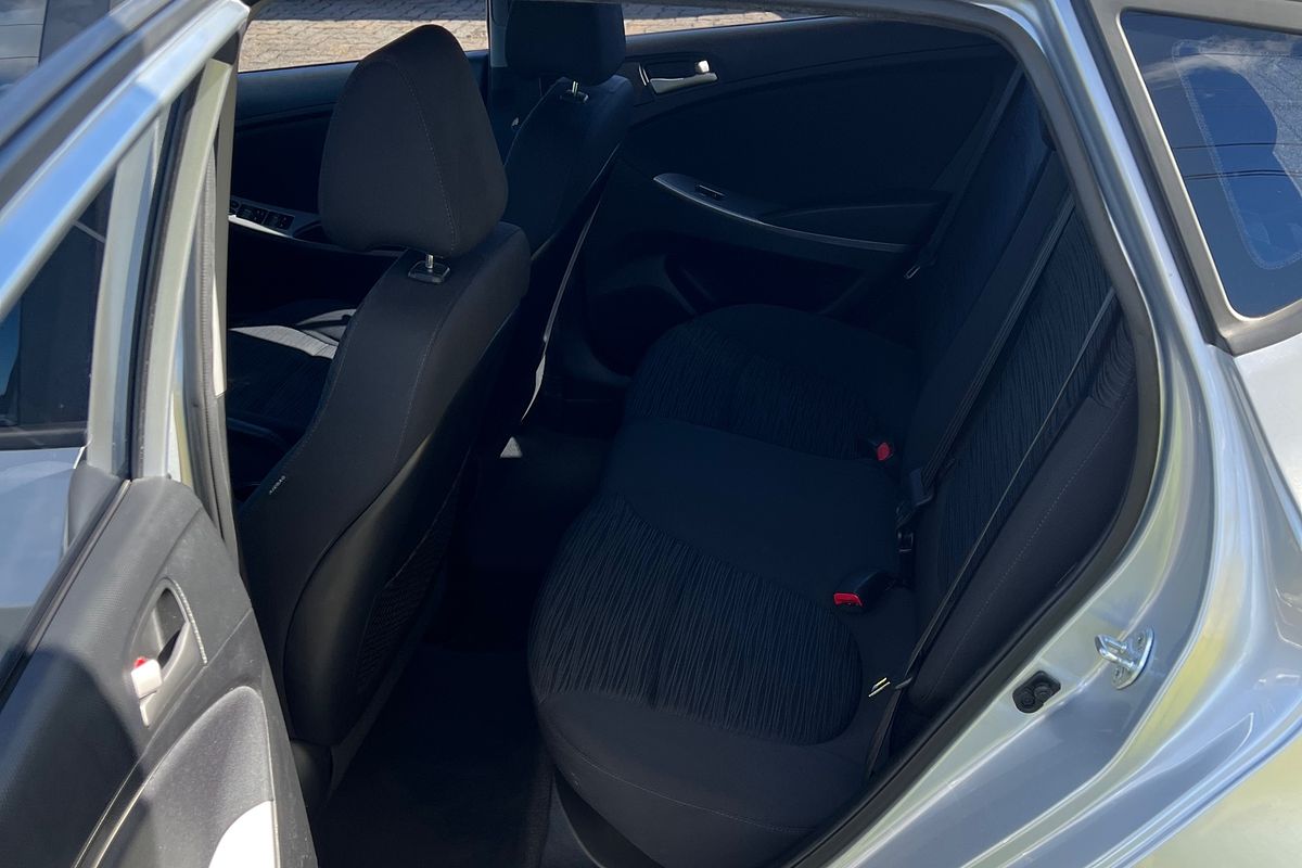 2014 Hyundai Accent Active RB2