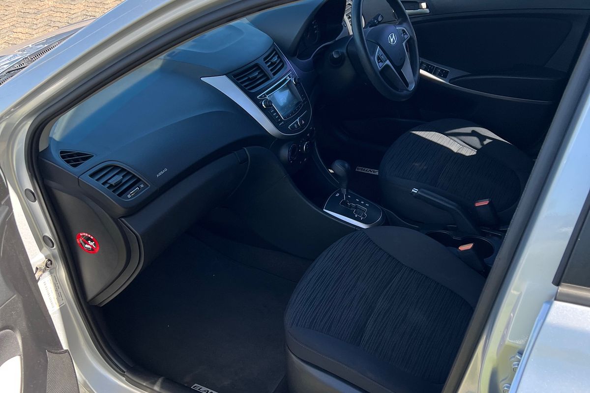 2014 Hyundai Accent Active RB2