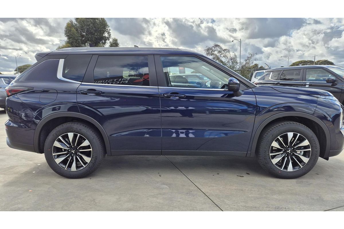 2025 Mitsubishi Outlander LS ZM