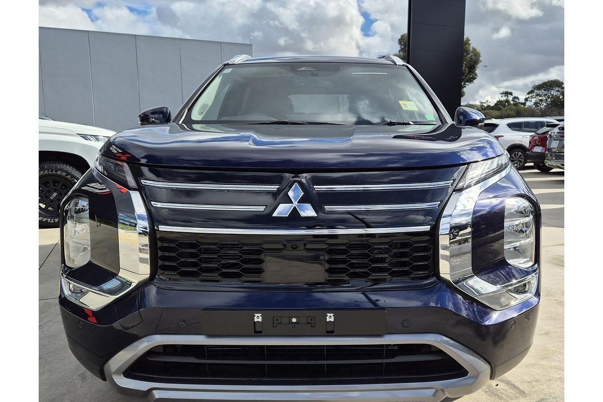 2025 Mitsubishi Outlander LS ZM