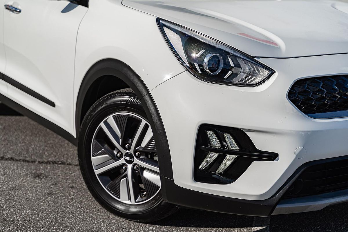 2021 Kia Niro Hybrid S DE