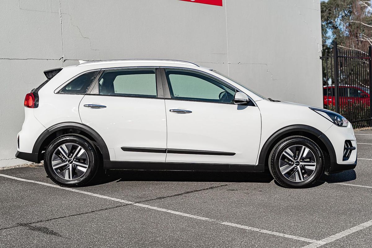 2021 Kia Niro Hybrid S DE