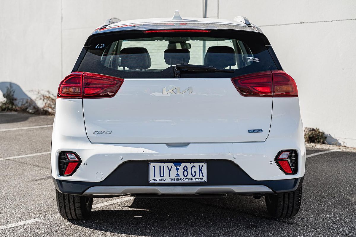 2021 Kia Niro Hybrid S DE