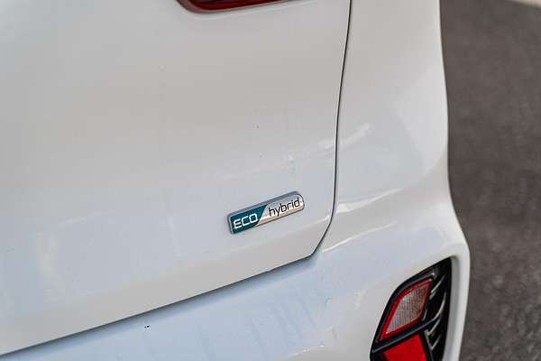 2021 Kia Niro Hybrid S DE