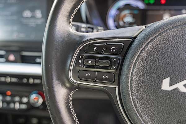 2021 Kia Niro Hybrid S DE