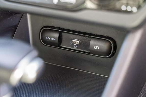 2021 Kia Niro Hybrid S DE