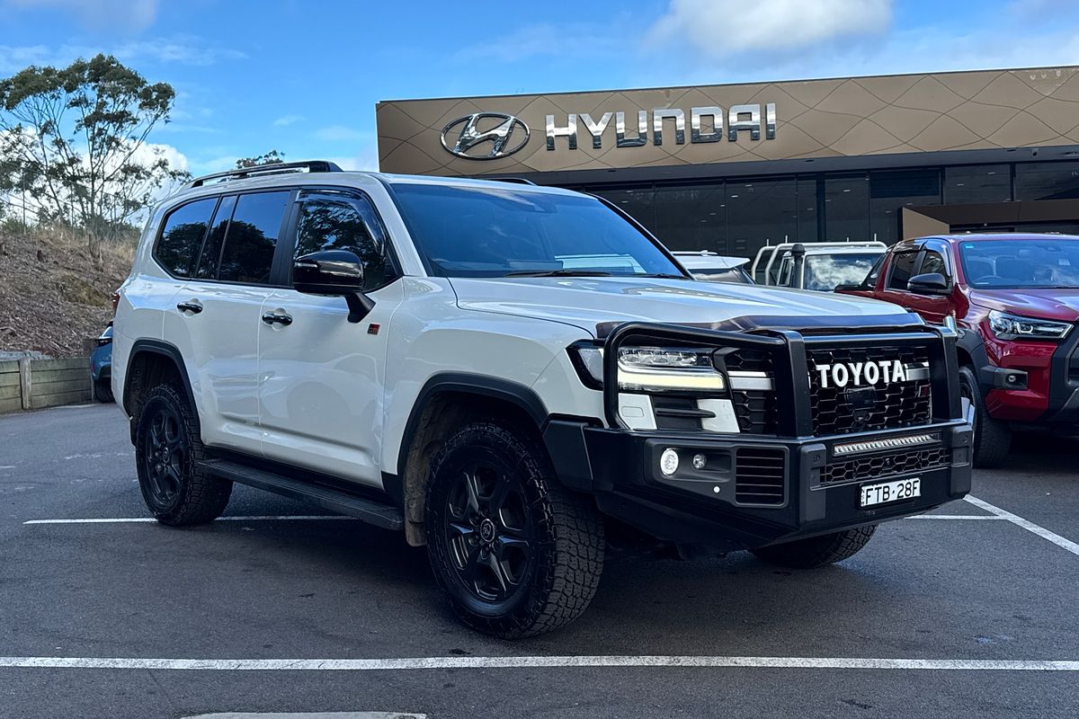 2022 Toyota Landcruiser GR Sport FJA300R
