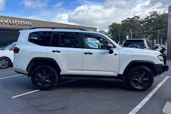 2022 Toyota Landcruiser GR Sport FJA300R