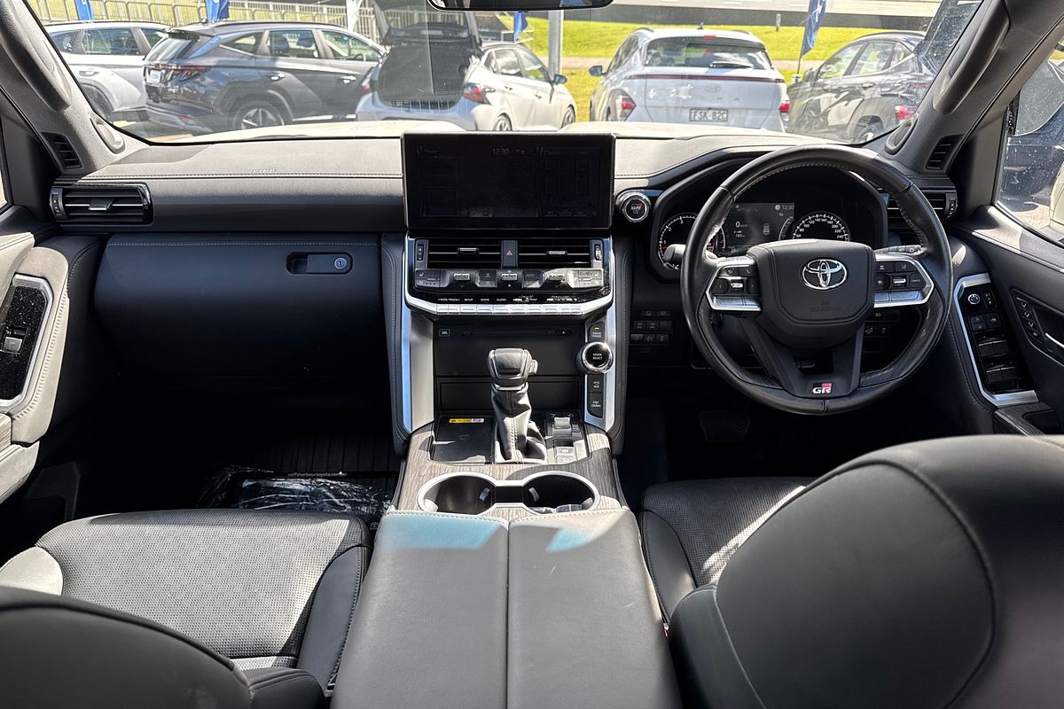 2022 Toyota Landcruiser GR Sport FJA300R