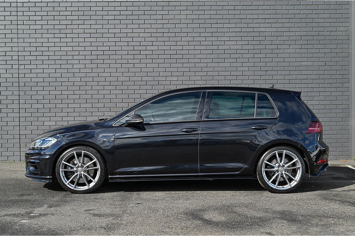 2017 Volkswagen Golf R Wolfsburg Edition 7.5