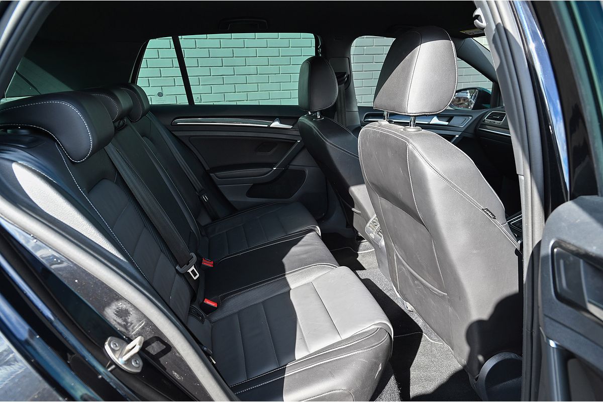 2017 Volkswagen Golf R Wolfsburg Edition 7.5