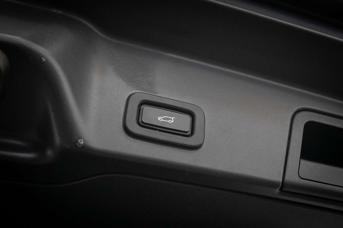 2019 Land Rover Range Rover Evoque D150 S L551