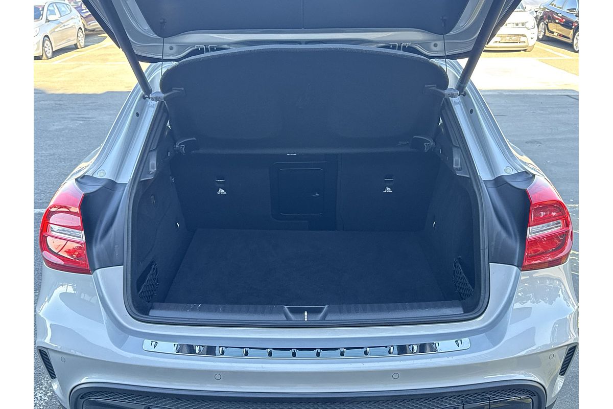 2015 Mercedes-Benz GLA-Class GLA250 X156