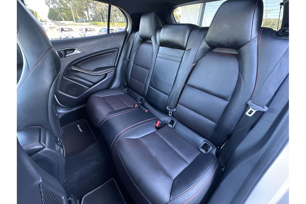 2015 Mercedes-Benz GLA-Class GLA250 X156