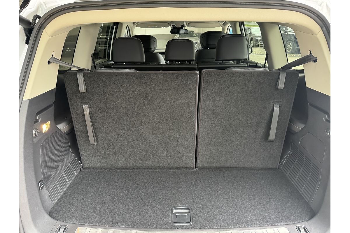 2025 LDV D90 Executive SV9A