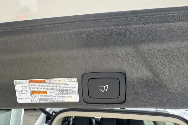 2025 LDV D90 Executive SV9A