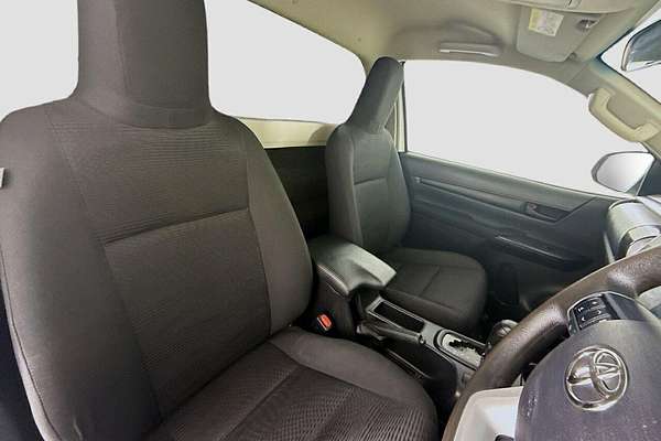 2017 Toyota Hilux SR GUN126R 4X4