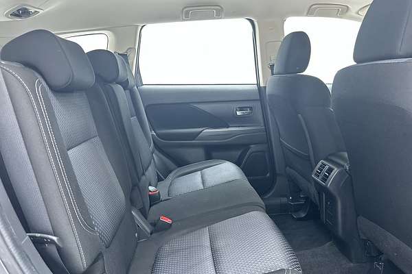 2019 Mitsubishi Outlander ES ZL