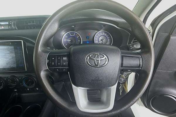2017 Toyota Hilux SR GUN126R 4X4