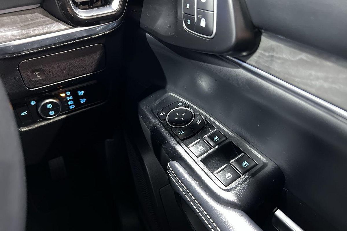 2024 Ford Everest Platinum 3.0L