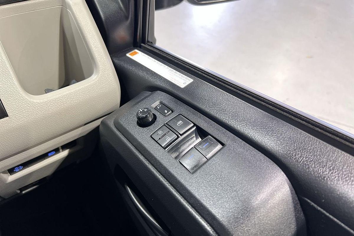 2023 Toyota Hiace GDH300R LWB