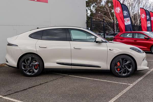 2025 MG IM6 Performance S12L