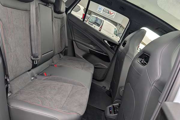 2025 Volkswagen ID.4 GTX E2